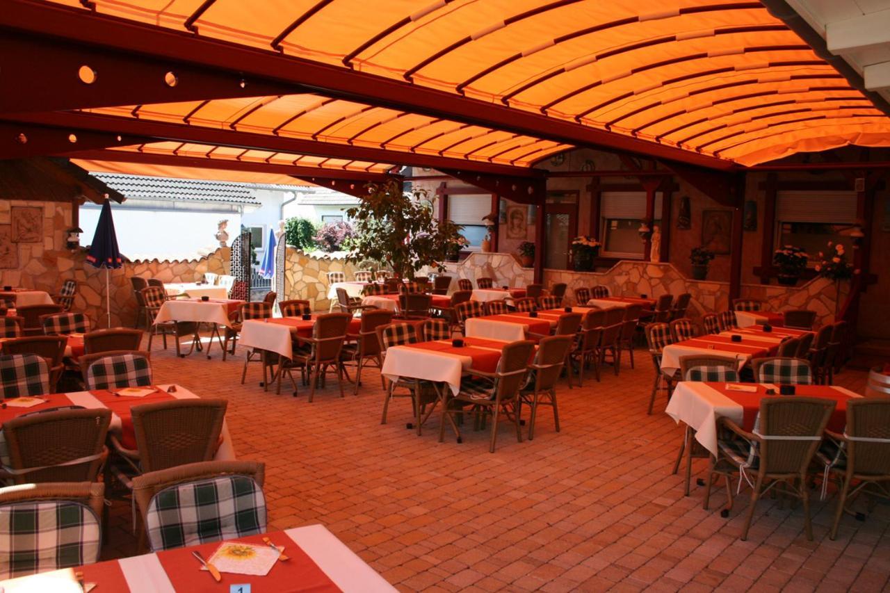 Hotel Restaurant Da Vinci Лар Екстер'єр фото