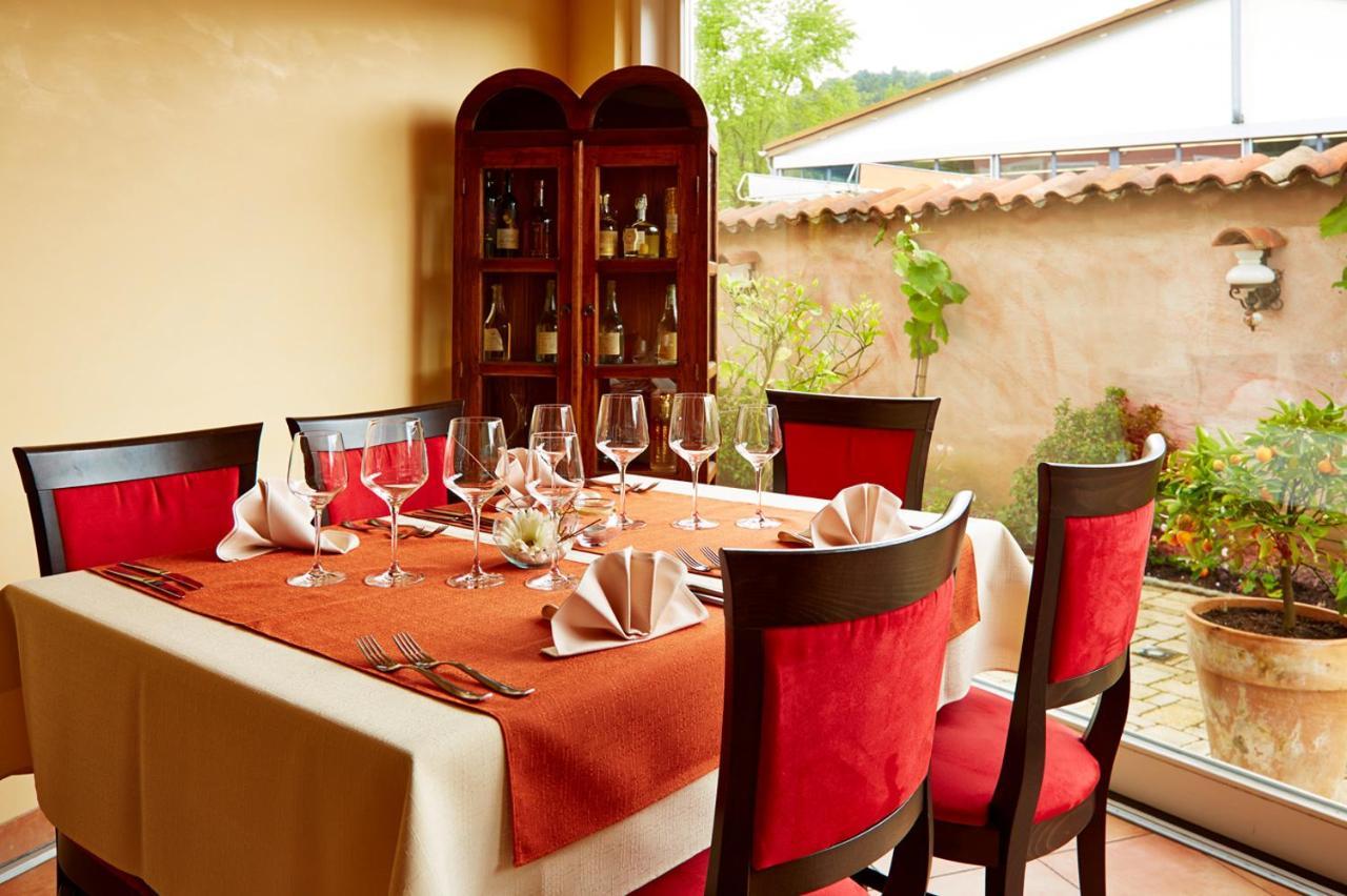 Hotel Restaurant Da Vinci Лар Екстер'єр фото